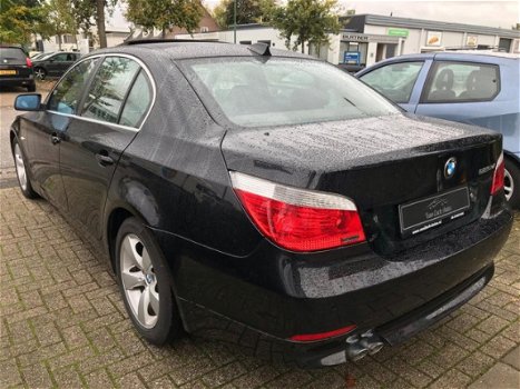 BMW 5-serie - 525d Executive ECC AUTOMAAT NAVIGATIE PDC V+A BELGISCH KENTEKEN - 1