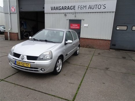 Renault Clio - 1.2-16V Community - 1