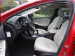 Volvo V40 - 2.0 D2 Momentum LED Leder Navi Harman/Kardon - 1 - Thumbnail