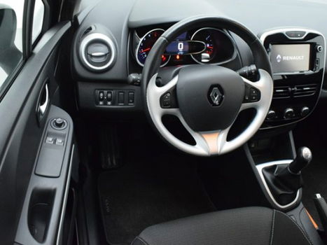 Renault Clio - Energy dCi 90pk ECO2 Expression (TREKHAAK/NAVI/CRUISE/AIRCO/DAB+ - 1