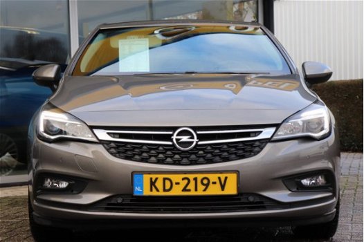 Opel Astra - 150pk Turbo Innovation (AGR/Camera/17