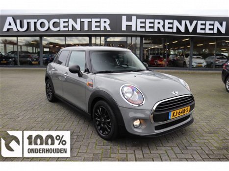 Mini Mini One - D 1.5 Business 50 procent deal 6.975, - ACTIE Navi / Bluetooth / PDC / Airco / Cruis - 1