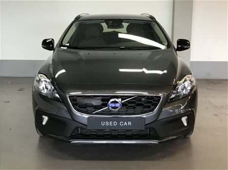 Volvo V40 Cross Country - 1.6 T4 Momentum | Adaptive CC | BLIS Camera | WEINIG KM - 1