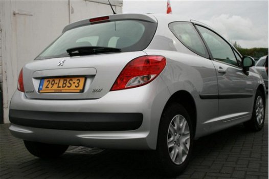 Peugeot 207 - 1.4 VTI X-LINE, MET GRATIS NAVIGATIESYSTEEM - 1