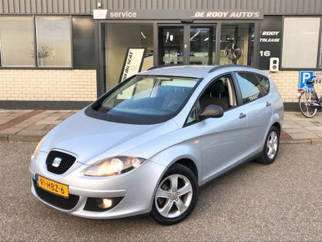 Seat Altea XL - 1.6 Clubstyle Van 1ste eigenaar, dealeronderhouden, met parkeersensoren achter - 1