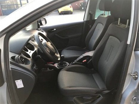 Seat Altea XL - 1.6 Clubstyle Van 1ste eigenaar, dealeronderhouden, met parkeersensoren achter - 1