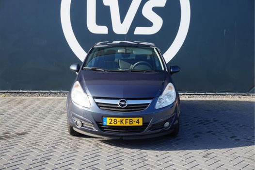 Opel Corsa - 1.2-16V Edition AIRCO-CRUISE CONTROL-LICHT METALEN VELGEN - 1