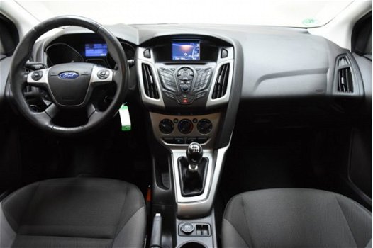 Ford Focus Wagon - (J) 1.6 TDCI Business [ navi airco cruise pdc ] - 1