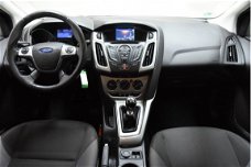 Ford Focus Wagon - (J) 1.6 TDCI Business [ navi airco cruise pdc ]