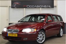 Volvo V70 - 2.5T Summum LEER + NAVI + XENON