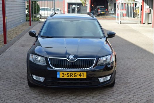 Skoda Octavia Combi - 1.4 TSI Greentech Ambition Businessline o.a Navi // Clima // PDC - 1