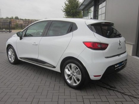 Renault Clio - 0.9 TCe 90pk Limited 5drs. NAVI, Airco, PDC - 1