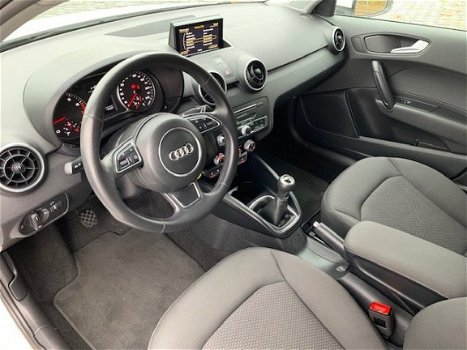 Audi A1 Sportback - 1.0 TFSI, LED Xenon, Stoelverwarming, Bluetooth - 1