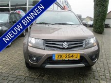 Suzuki Grand Vitara - 2.4 Exclusive AUTOMAAT 1e eigenaar dealer auto navigatie trekhaak