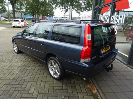 Volvo V70 - 2.4 LEDER CRUISE CONTROL CLIMATE CONTROL READY TO DRIVE INCL. BOVAG GARANTIE - 1