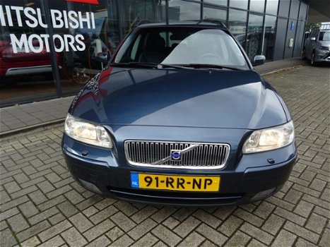 Volvo V70 - 2.4 LEDER CRUISE CONTROL CLIMATE CONTROL READY TO DRIVE INCL. BOVAG GARANTIE - 1