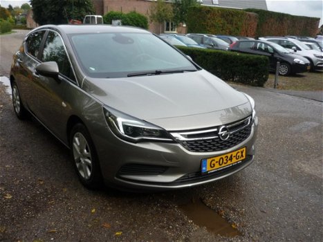 Opel Astra - 1.4 Innovation - 1