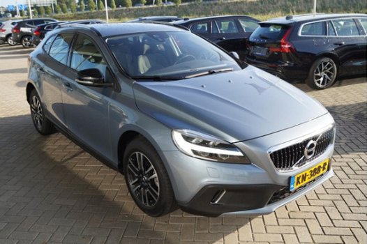 Volvo V40 - 2.0 T3 152PK Nordic+ - 1