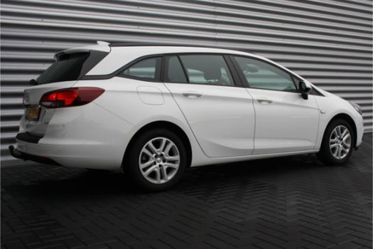 Opel Astra Sports Tourer - 1.0 TURBO 105PK ONLINE EDITION / NAVI / AIRCO / LED / AGR / PDC / ONSTAR - 1