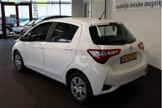 Toyota Yaris - 1.0 VVT-i Comfort airco / multimediasysteem / bluetooth