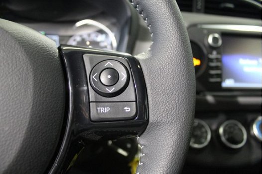 Toyota Yaris - 1.0 VVT-i Comfort airco / multimediasysteem / bluetooth - 1