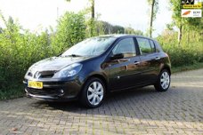 Renault Clio - 1.6-16V Dynamique