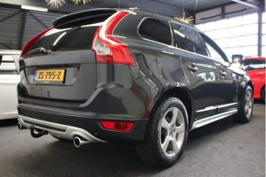 Volvo XC60 - 2.4D AWD R-Design LEDER PANORAMA SCHUIF/KANTEL DAK AFN. TREKHAAK PDC ZEER MOOI - 1