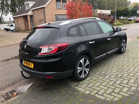 Renault Mégane Estate - 1.5 dCi Bose /NAVI/XENON/AUTOMAAT/LEER/ - 1