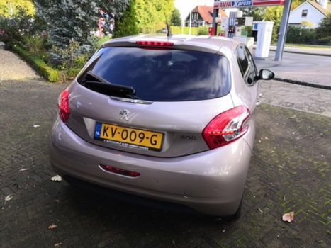 Peugeot 208 - 1.6 VTi Allure - 1