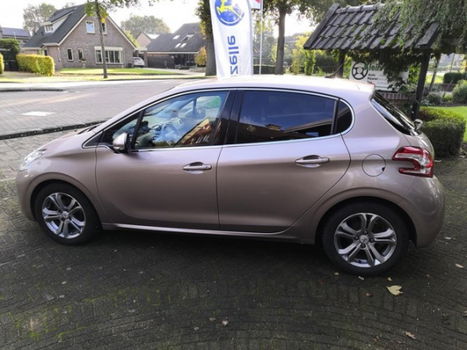 Peugeot 208 - 1.6 VTi Allure - 1