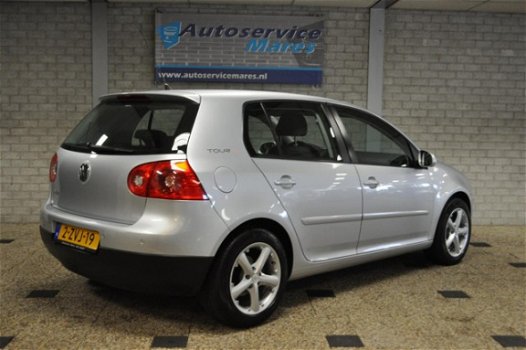 Volkswagen Golf - 1.4 Tour ECC, PDC, Cruise, Stoelverwarming - 1