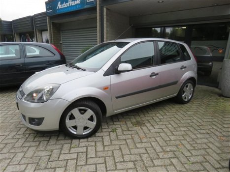 Ford Fiesta - 1.4-16V Futura - 1