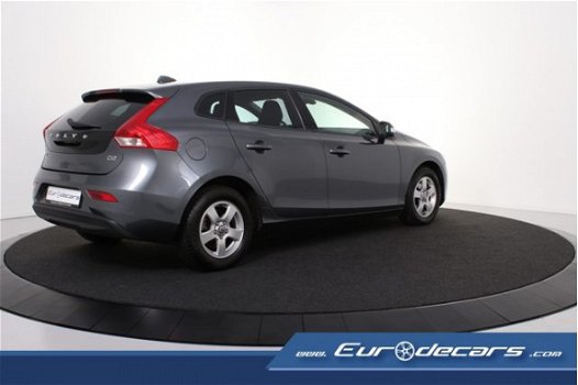 Volvo V40 - 1.6 D2 Kinetic *Navigatie*Pdc*Climate Control - 1