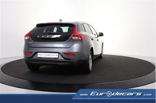 Volvo V40 - 1.6 D2 Kinetic *Navigatie*Pdc*Climate Control - 1