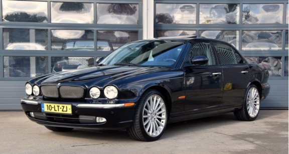 Jaguar XJR - 4.2 V8 S/C * GOED ONDERHOUDEN * XJR 400PK * ZEER NETTE STAAT - 1