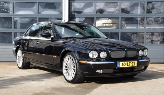 Jaguar XJR - 4.2 V8 S/C * GOED ONDERHOUDEN * XJR 400PK * ZEER NETTE STAAT - 1