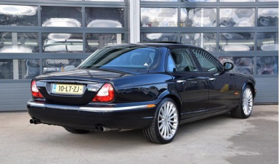 Jaguar XJR - 4.2 V8 S/C * GOED ONDERHOUDEN * XJR 400PK * ZEER NETTE STAAT - 1