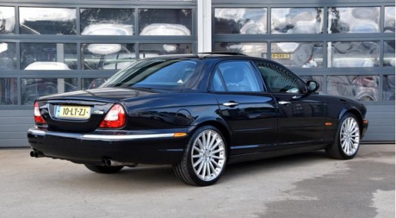 Jaguar XJR - 4.2 V8 S/C * GOED ONDERHOUDEN * XJR 400PK * ZEER NETTE STAAT - 1