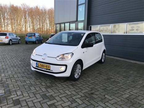 Volkswagen Up! - 1.0 high up! BlueMotion Cup 5 Deurs Airco / Navi / Stoelverwarming Etc! (zie foto's - 1