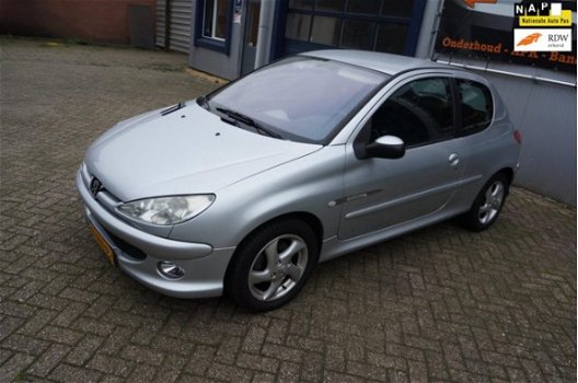 Peugeot 206 - 1.4-16V Quiksilver - 1