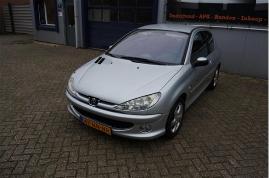 Peugeot 206 - 1.4-16V Quiksilver - 1