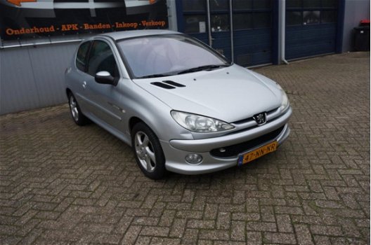 Peugeot 206 - 1.4-16V Quiksilver - 1