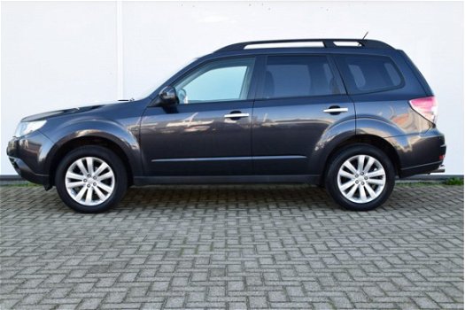 Subaru Forester - 2.0 AWD Comfort Automaat Leer Navi Camera Pano Schuifdak - 1