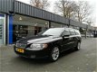 Volvo V70 - 2.4 Edition I Dealer oh/Navi/Clima/Cruise/17