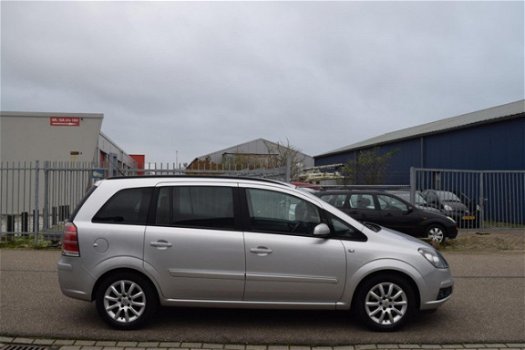 Opel Zafira - 2.2 Temptation | Airco | Cruise | NAP + APK 9-2020 - 1