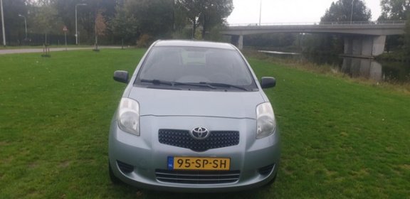 Toyota Yaris - 1.0 VVTi Terra Lage km stand elekramen stuurbkr cv op afs - 1