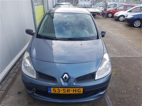 Renault Clio - 1.5 dCi Expression BRANDSTOFPOMP DEFECT - 1