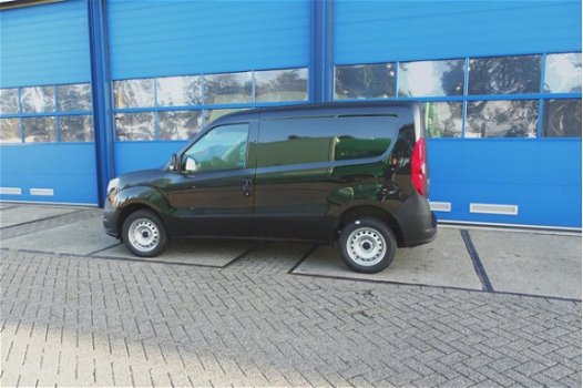 Fiat Doblò - Basis 1.3 95pk Euro6D Zwart - 1