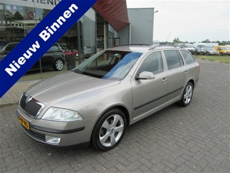 Skoda Octavia Combi - 2.0 FSI ELEGANCE 150PK (Occasion) , Cruise , PDC - 1