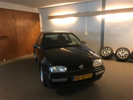 Volkswagen Golf - 1.6 Milestone Apk Nieuw, 2e eigenaar, Weinig Km's, N.A.P, Lm velgen, Zeer nette st - 1